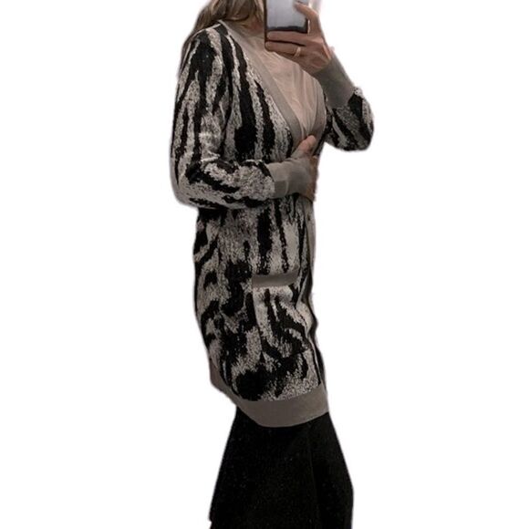 NEW Lisa Rinna Collection Zebra Prints Pockets Buttons Front Cardigan.Size XS - Picture 3 of 12